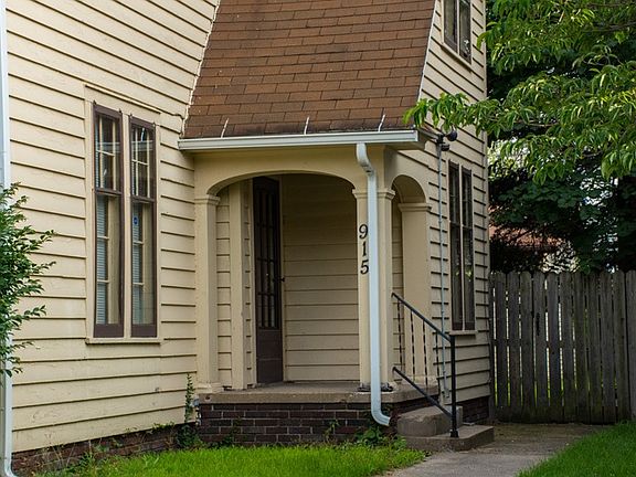 2nd image of 915 E Washington St