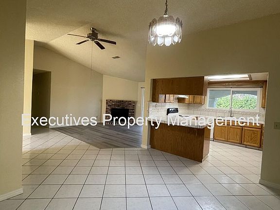 5th image of 623 E Clinton Ave
