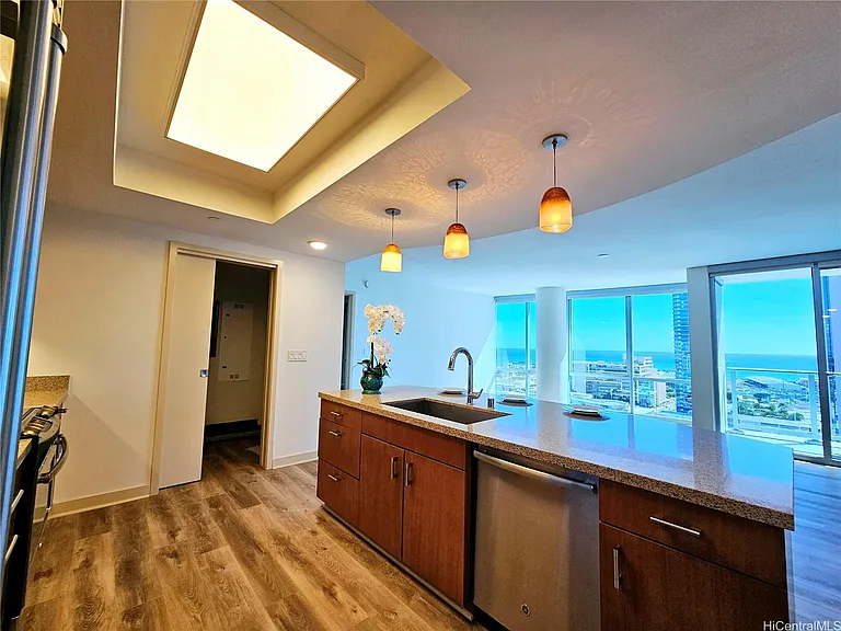 555 South St #2105 — Photo 5