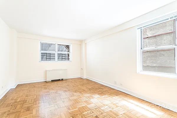 Rented by (Legacy) Elegran | media 4