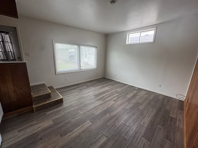 3105 W Saint Louis St — Photo 4