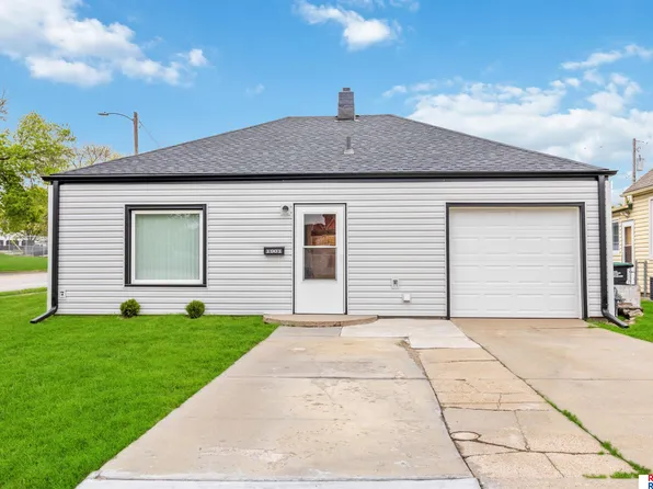 1901 S 48th Ave, Omaha, NE 68106