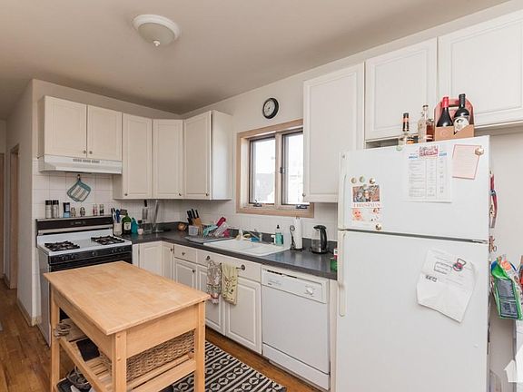 4th image of 1114 N Marshfield Ave #2