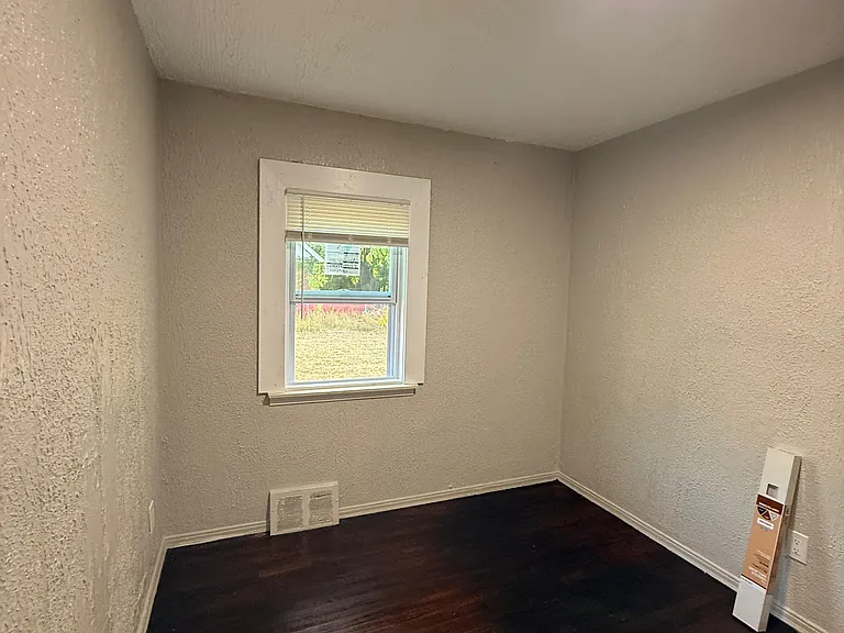 14891 Hartwell St — Photo 4