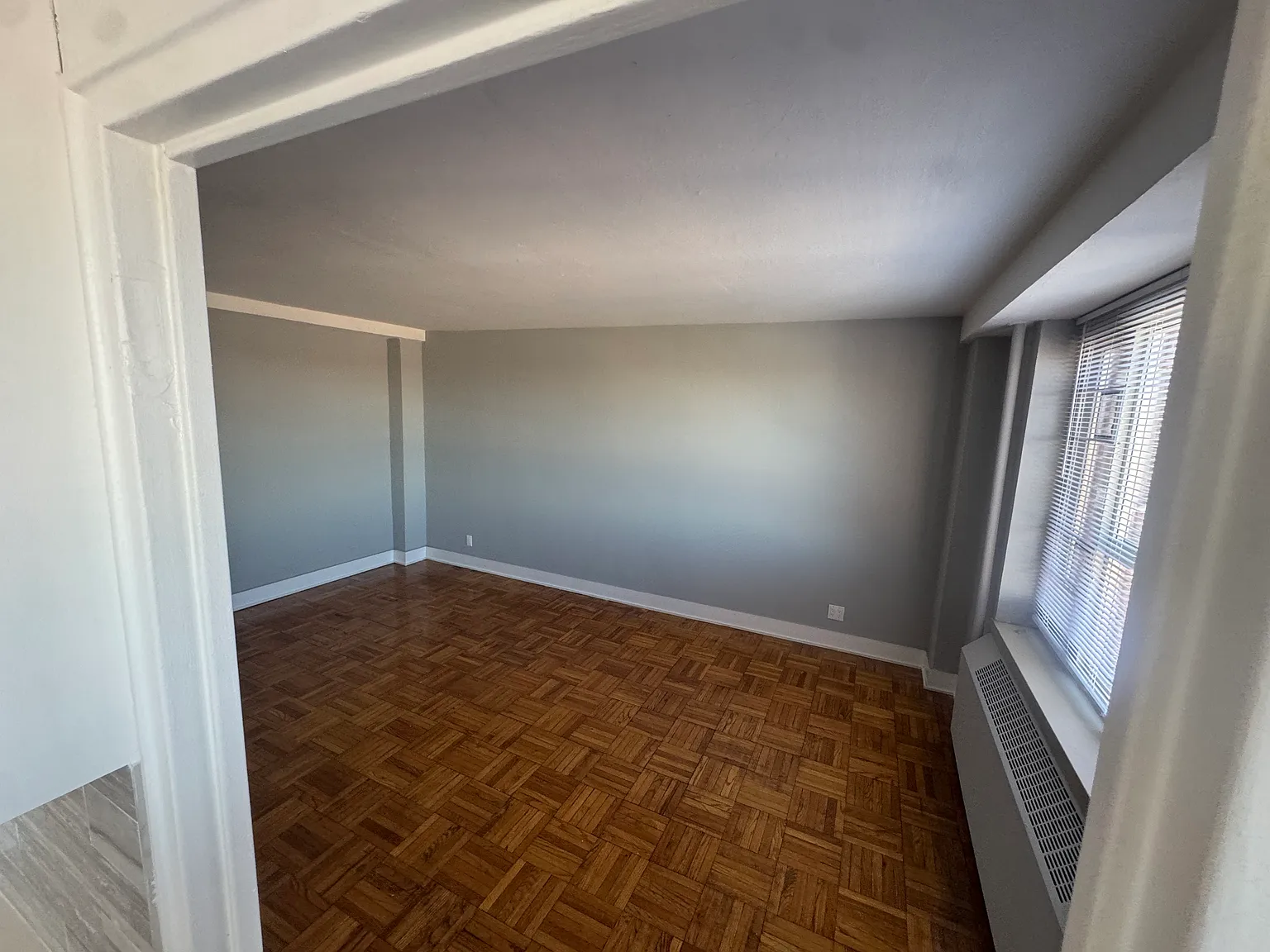 2 bed, 750 sqft, $3,250 — Photo 4