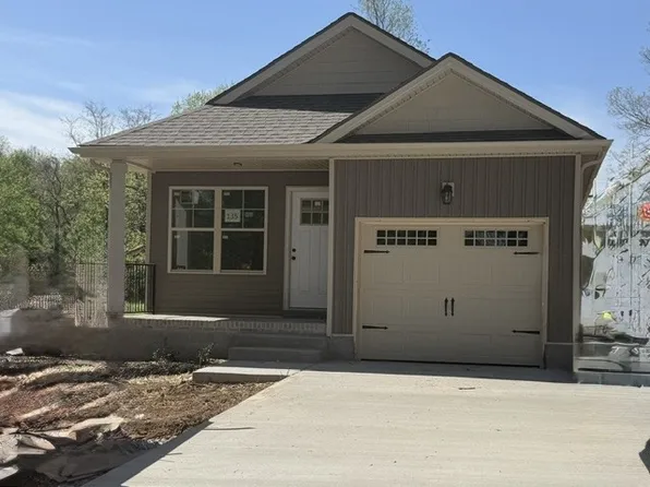 135 Illinois Ave, Oak Grove, KY 42262