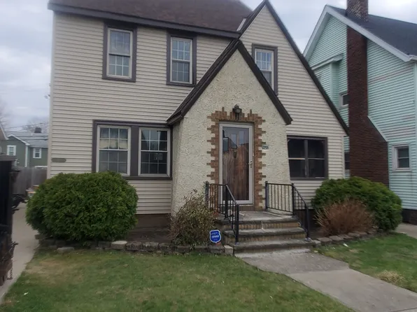 301 E 194th St, Euclid, OH 44119