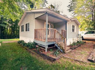 1330 Hillside Dr, Columbiaville, MI 48421