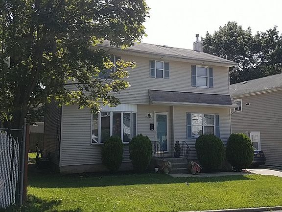 3rd image of 1897 Chelsea St