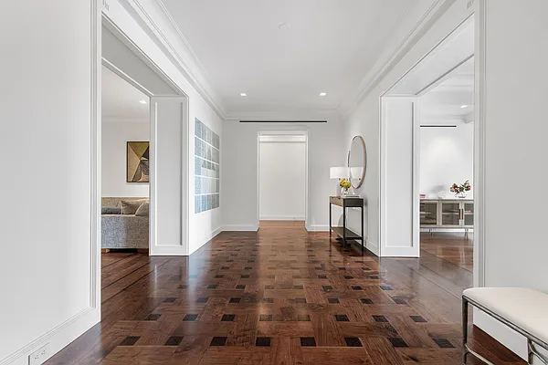 Sold by Sloane Square | media 2