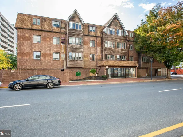 1025 N Madison St APT 106, Wilmington, DE 19801