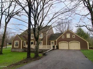 703 Cherokee Woods Rd, Louisville, KY 40206