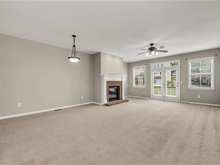 501 Grove Field Ct — Photo 20