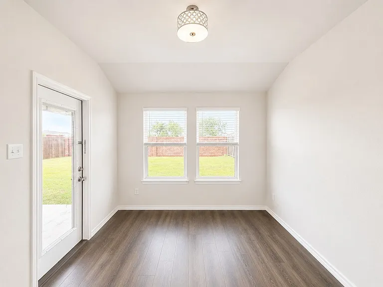 2117 Berrywood Dr — Photo 10
