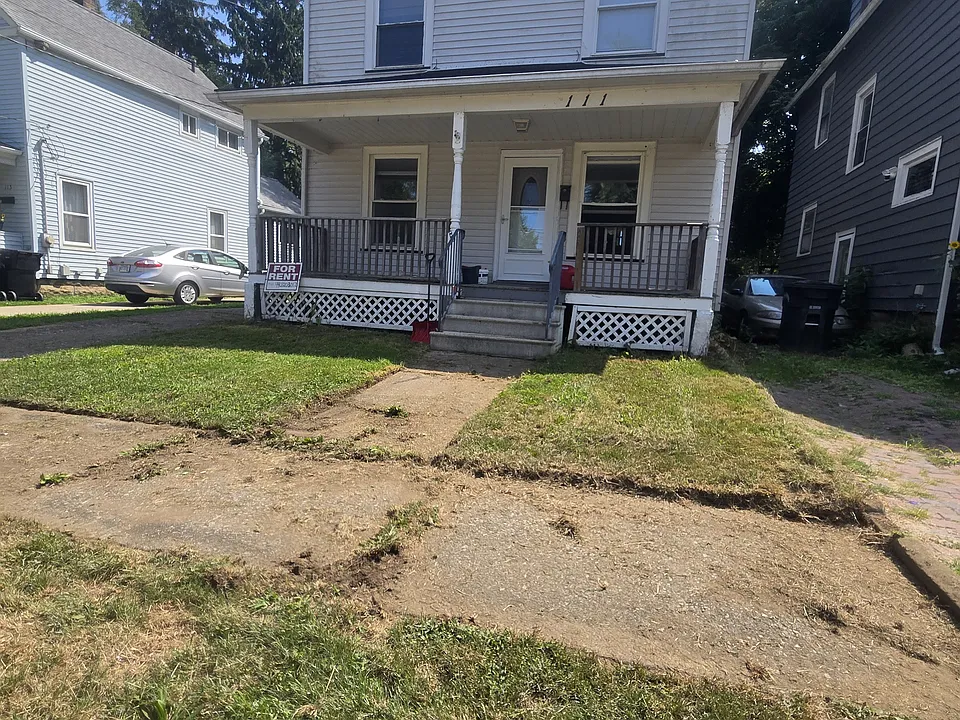 111 Hillsdale Ct