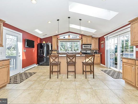 3rd image of 25001 Silver Crest Dr