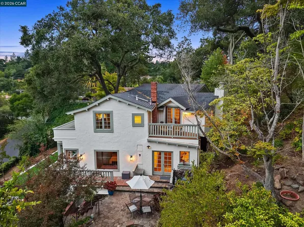 112 Camino Sobrante, Orinda, CA 94563