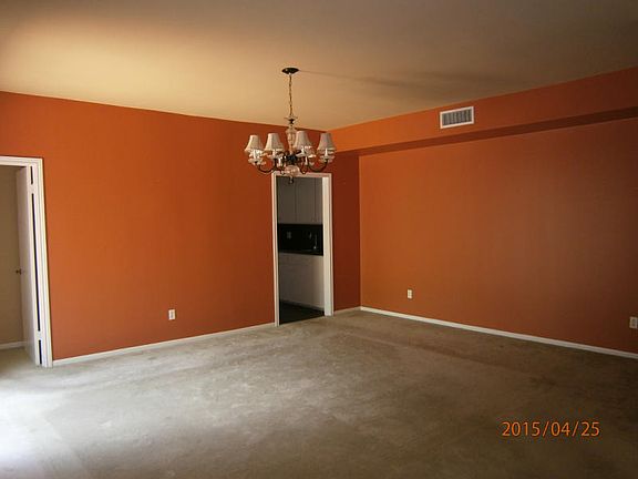 3rd image of 103 Lake Shore Dr
