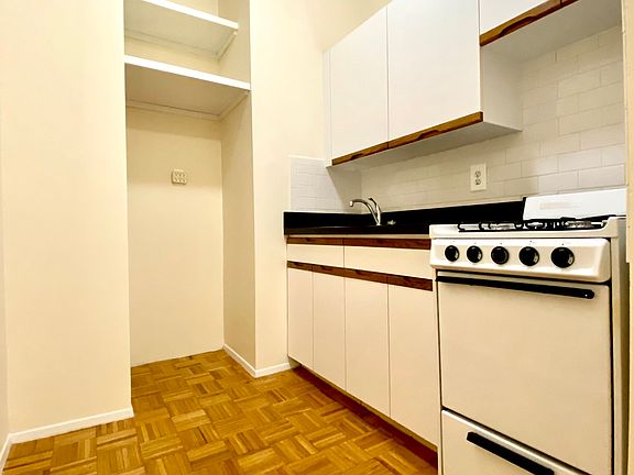 3rd image of 509 E 78th St APT 2F