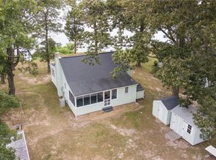 752 Felton Rd, Deltaville, VA 23043