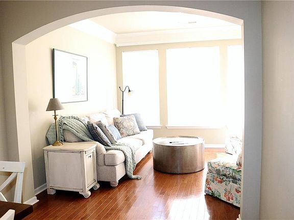 5th image of 4209 NE Meadow Creek Cir