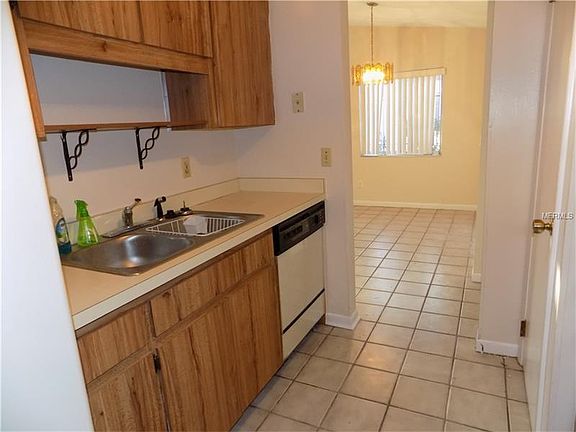 4th image of 5925 Branch Dr