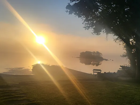 18 Sawdy Pond Ave, Fall River, MA 02721