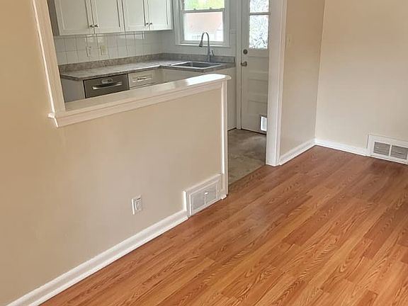 4th image of 132 Federal St