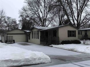 1513 S 12th St, Prairie Du Chien, WI 53821