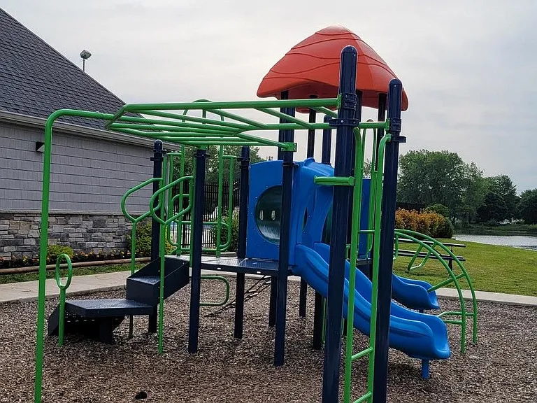 Village Green (IN) — Photo 19