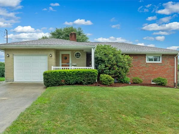 42 Maple Dr, Delmont, PA 15626