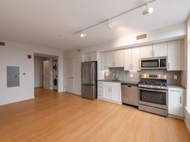 77 Neww St, Cambridge, MA