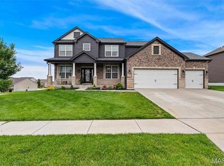 127 Central Park Ave, Wentzville, MO 63385