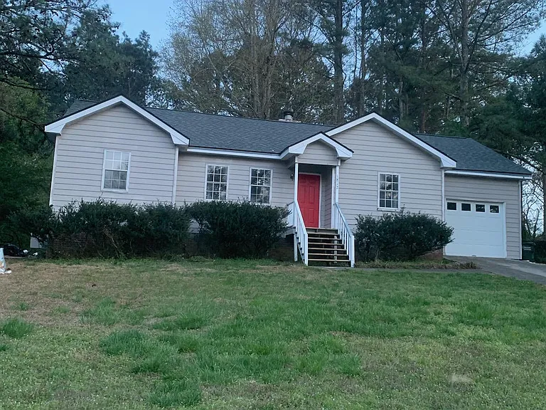 1812 Red Rose Ln — Photo 1