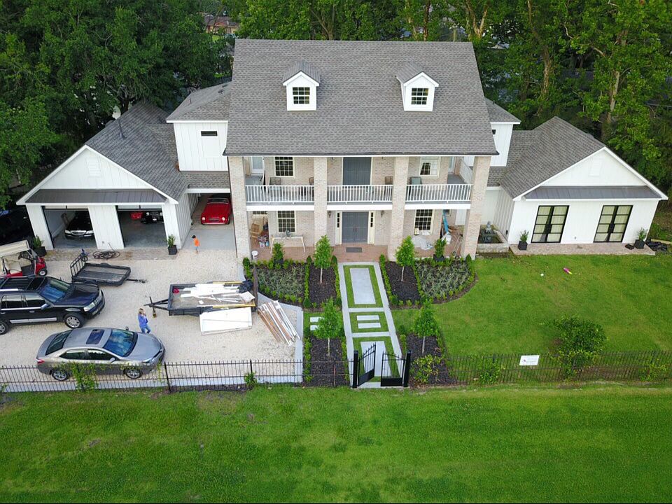 2nd image of 39 Park Ave