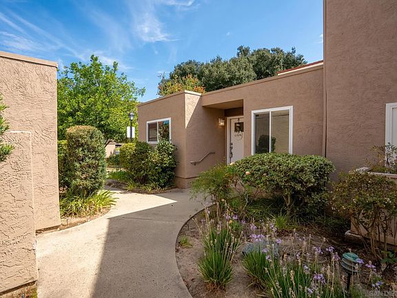 2nd image of 23949 Green Haven Ln