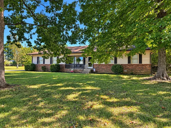 456 Lakeland Dr, Dover, TN 37058