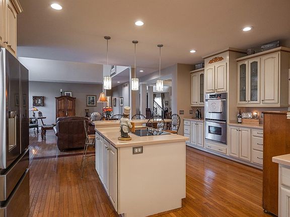 5th image of 6390 Waverly Hill Ln
