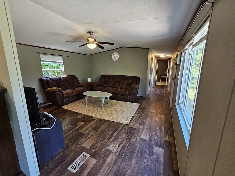 1724 Cashiers Valley Rd — Photo 4