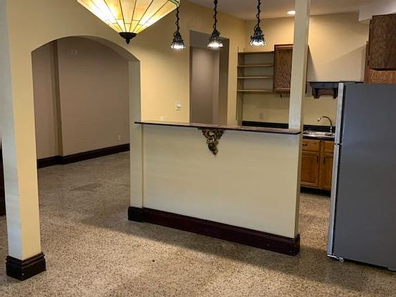 3rd image of 4570 Chouteau Ave APT A