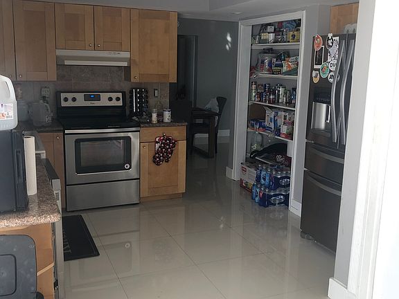5th image of 8387 NW 26th St