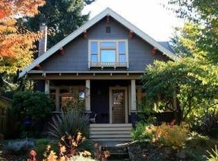 3820 SE Taggart St, Portland, OR 97202