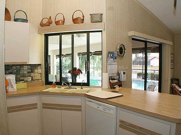 5th image of 711 Santa Margerita Ln