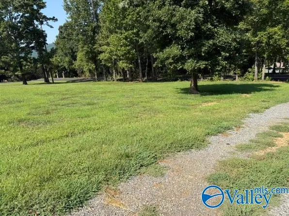72 Preston Island Cir, Scottsboro, AL 35769