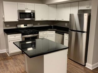 5740 N Winthrop Ave #1722, Chicago, IL 60660