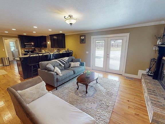 2nd image of 306 Whatley Dr