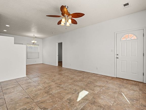 5th image of 2406 Broadway Blvd NE #A