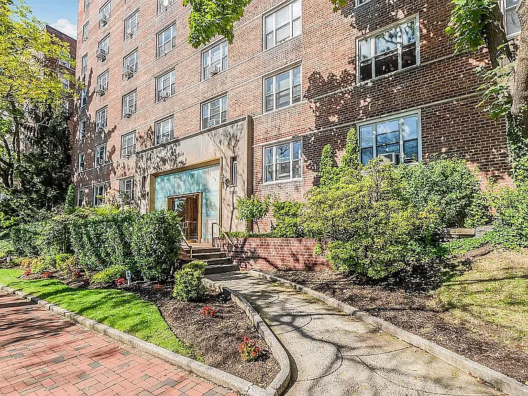 5601 Riverdale Ave #5H — Photo 6