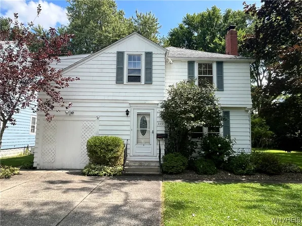 3551 Wallace Dr, Grand Island, NY 14072