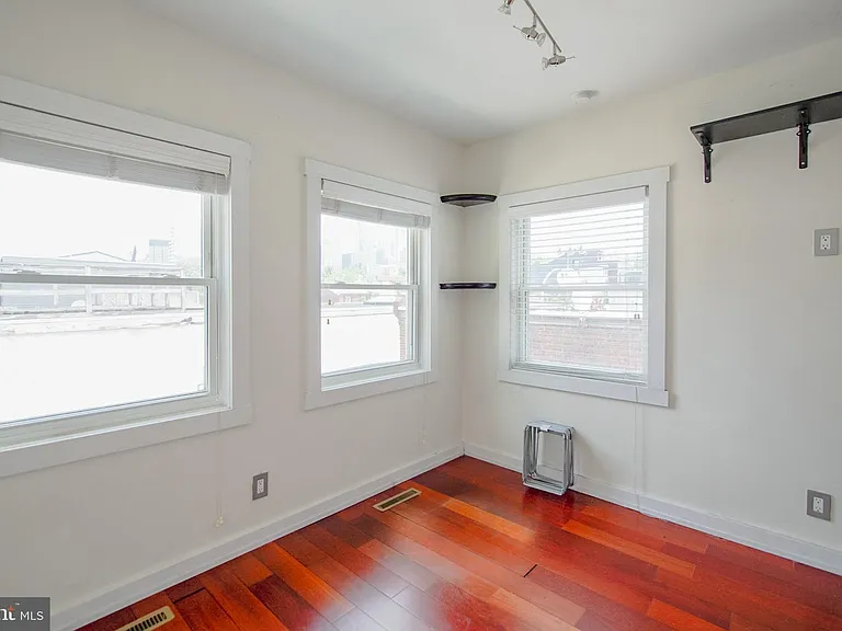 2619 South St #3 — Photo 15
